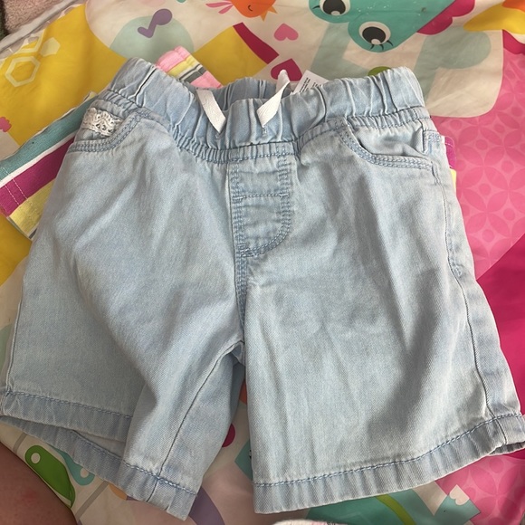 2T Carters girl shorts - Picture 6 of 10
